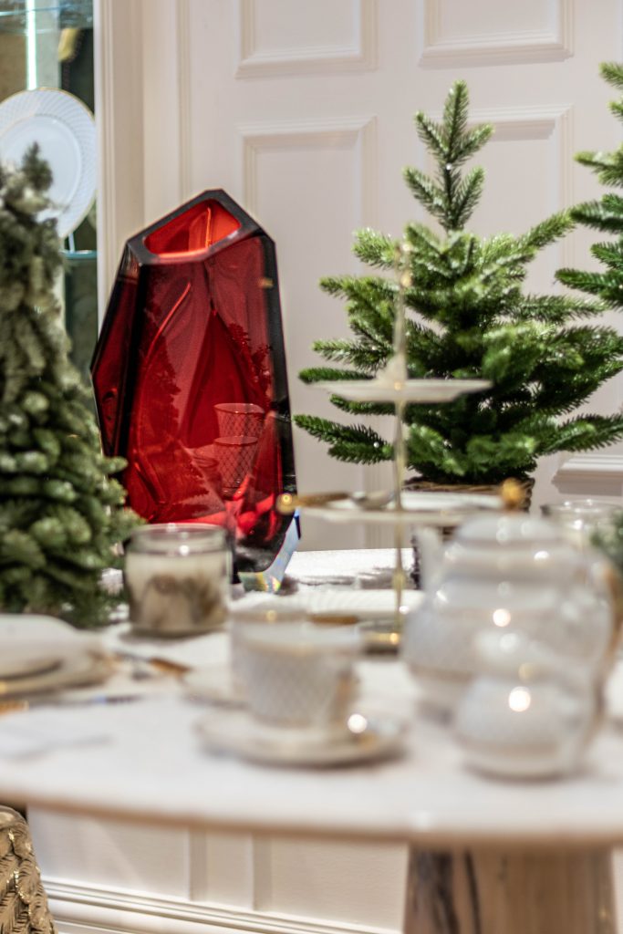 afternoon tea, crystal red vase, christmas, secretcape, festive season, mayfair event, london afternoon tea